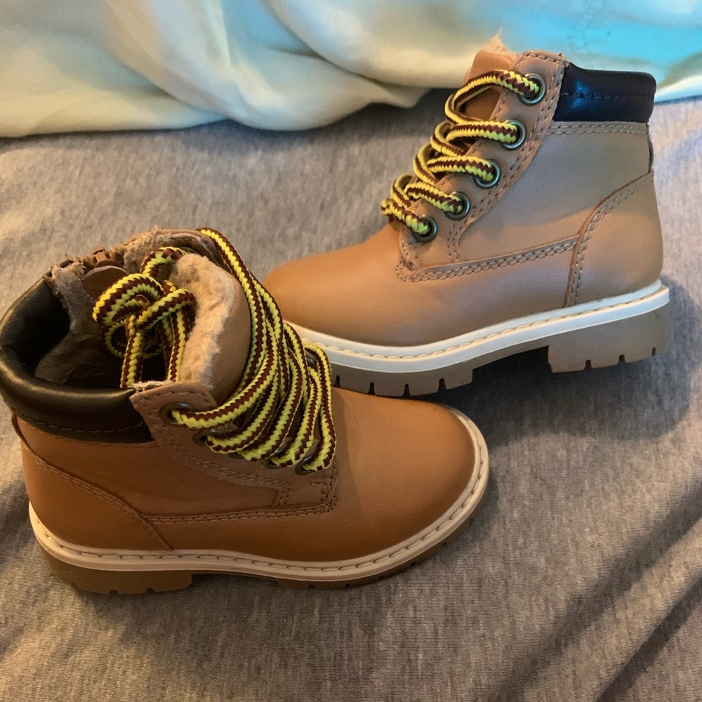 Toddler brown boots